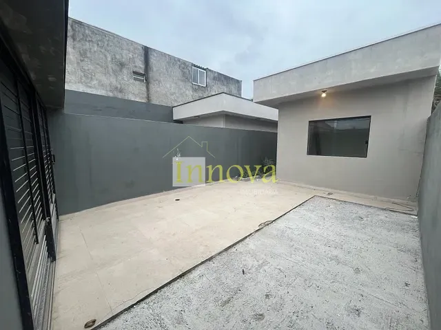 Casa com 125m² 2 quartos e 1 banheiro, à venda, no bairro Balneário dos Golfinhos em Caraguatatuba