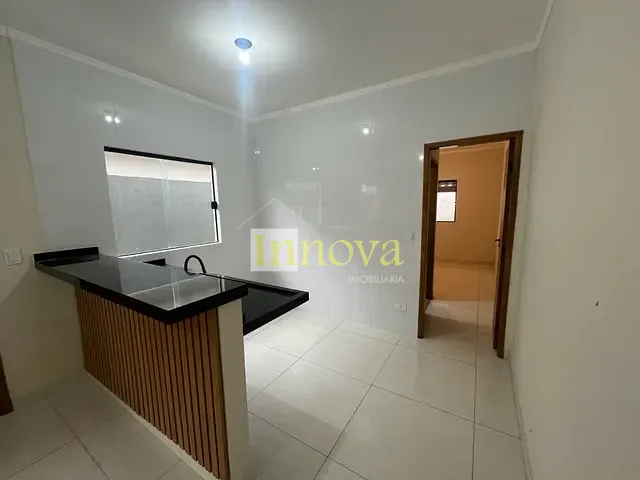 Casa com 125m² 2 quartos e 1 banheiro, à venda, no bairro Balneário dos Golfinhos em Caraguatatuba