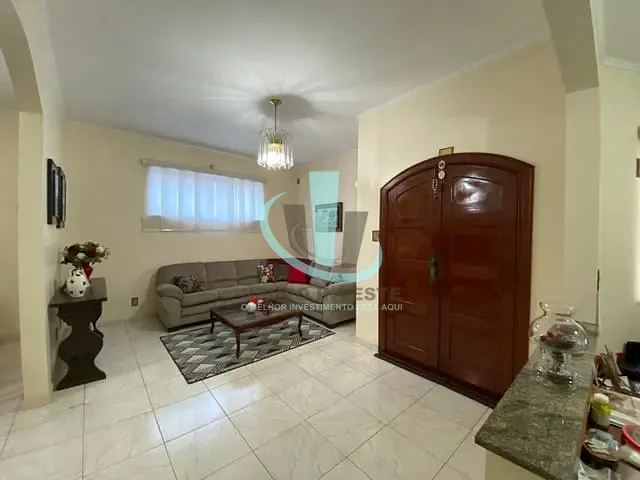 Casa com 256m² 4 quartos e 2 banheiros, à venda, no bairro VILA JOSÉ BONIFÁCIO em ARARAQUARA
