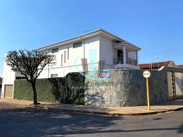 Casa com 256m² 4 quartos e 2 banheiros, à venda, no bairro VILA JOSÉ BONIFÁCIO em ARARAQUARA