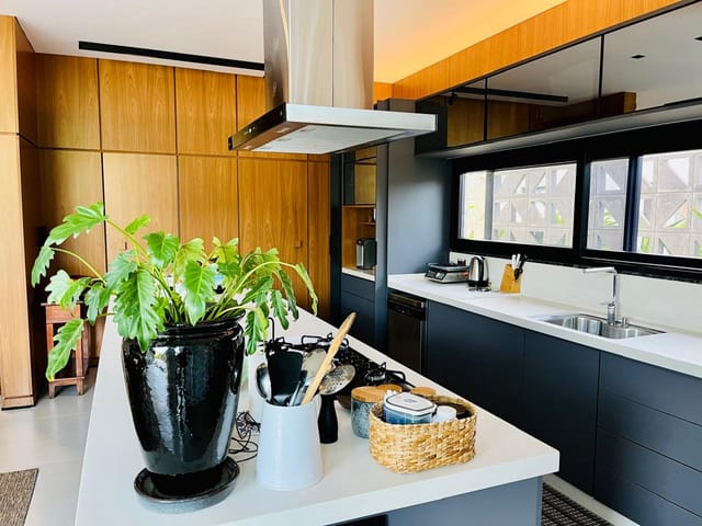 Casa 4 quartos e 4 banheiros, à venda, no bairro Itaguassú em Ilhabela