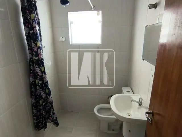 Casa com 45m² 1 quarto e 1 banheiro, para alugar, no bairro Vila Palmares em Santo André