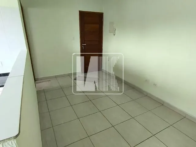 Casa com 45m² 1 quarto e 1 banheiro, para alugar, no bairro Vila Palmares em Santo André