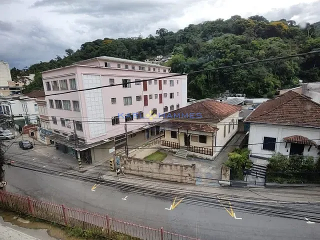 Casa à venda, no bairro Centro em Petrópolis
