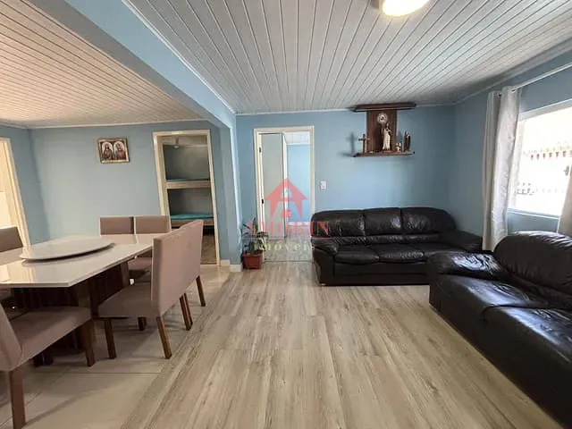 Casa 2 quartos e 1 banheiro, à venda, no bairro Campo Comprido em Curitiba