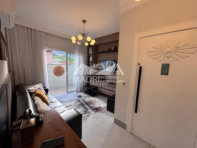 Casa com 265m² 4 quartos e 4 banheiros, à venda, no bairro Pedra Branca em Palhoça
