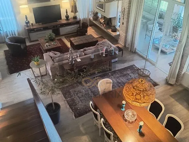 Casa com 993m² 3 quartos e 5 banheiros, à venda, no bairro Centro em Holambra