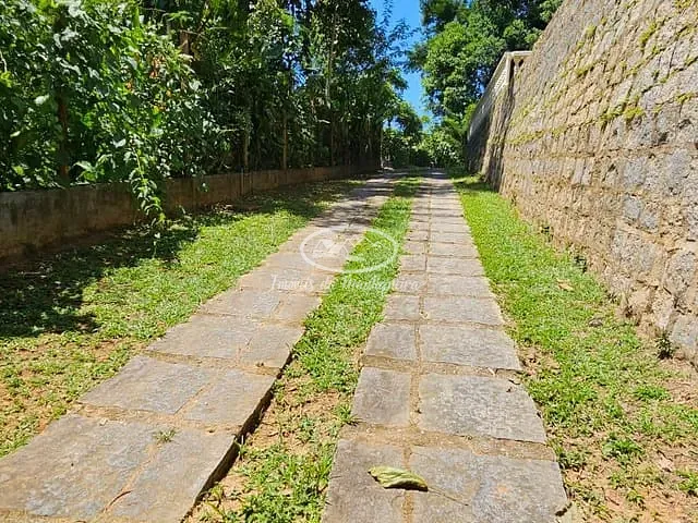 Casa com 1100m² 4 quartos e 3 banheiros, à venda, no bairro Fazendinha (Penedo) em Itatiaia
