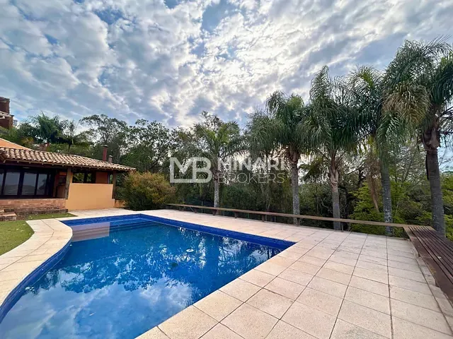 Casa 4 quartos e 8 banheiros, à venda, no bairro Alphaville em Santana de Parnaíba