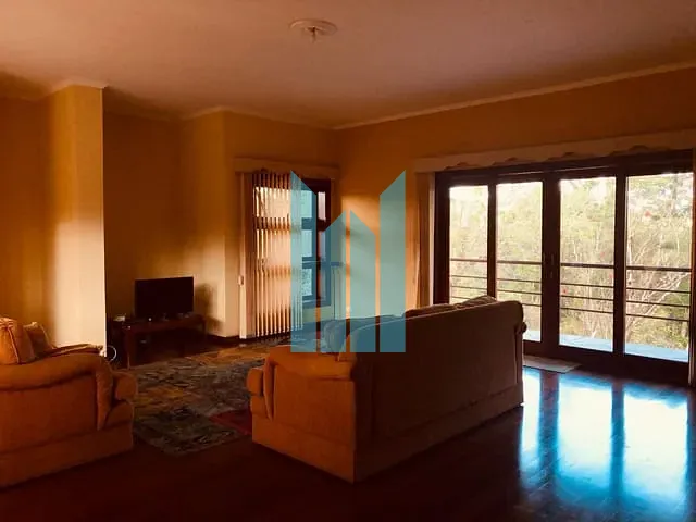 Casa com 2814m² 3 quartos e 3 banheiros, à venda, no bairro Chácaras Poços de Caldas em Poços de Caldas