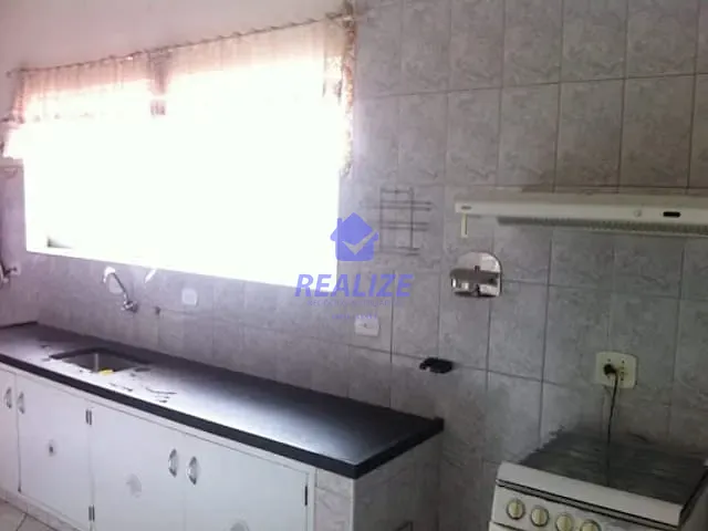 Casa com 380m² 3 quartos e 3 banheiros, à venda, no bairro Centro em Botucatu
