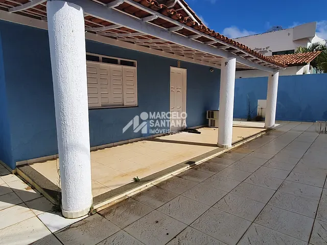 Casa com 300m² 3 quartos e 1 banheiro, à venda, no bairro Candeias em Vitória da Conquista