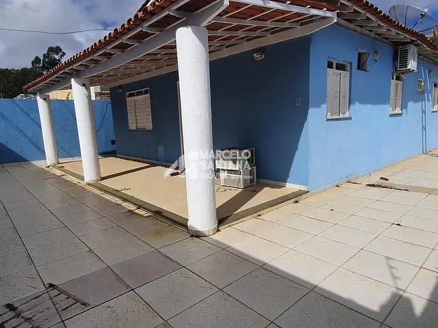 Casa com 300m² 3 quartos e 1 banheiro, à venda, no bairro Candeias em Vitória da Conquista