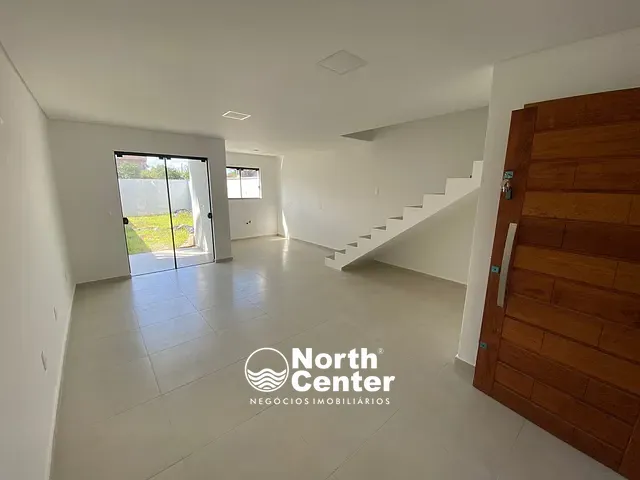Casa com 150m² 3 quartos e 2 banheiros, à venda, no bairro Costeira em Balneário Barra do Sul