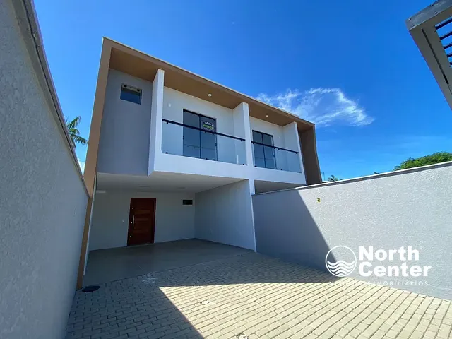 Casa com 150m² 3 quartos e 2 banheiros, à venda, no bairro Costeira em Balneário Barra do Sul