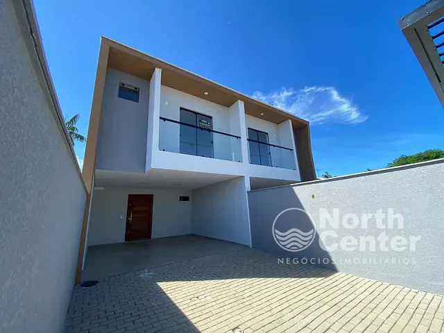 Casa com 150m² 3 quartos e 2 banheiros, à venda, no bairro Costeira em Balneário Barra do Sul