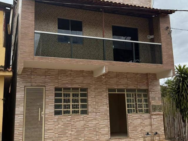 Foto do Casa - Casa de 3 pavimentos próxima ao Centro - Dom cavati, MG | NEROZ IMOVEIS LTDA