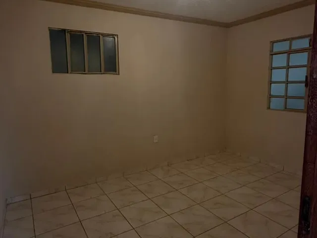 Foto do Casa - Casa de 3 pavimentos próxima ao Centro - Dom cavati, MG | NEROZ IMOVEIS LTDA