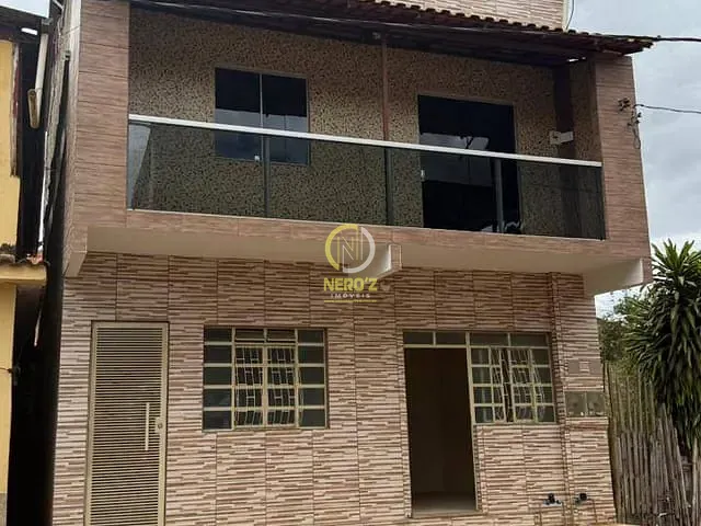 Casa 6 quartos e 3 banheiros, à venda, no bairro Centro em Dom Cavati