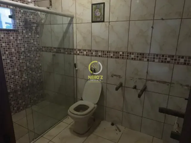 Casa 6 quartos e 3 banheiros, à venda, no bairro Centro em Dom Cavati