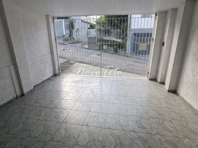 Casa 2 quartos e 1 banheiro, para alugar, no bairro Jardim Santa Inês I em São José dos Campos