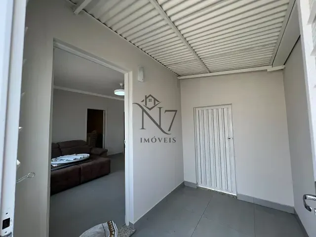 Casa com 300m² 4 quartos e 3 banheiros, à venda ou para alugar, no bairro Jardim dos Oliveiras em Campinas