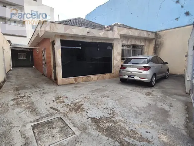 Casa com 300m² 4 quartos e 5 banheiros, à venda, no bairro Vila Bancária em São Paulo