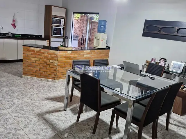 Casa com 360m² 3 quartos e 3 banheiros, à venda, no bairro Vila Maria Regina em Juatuba