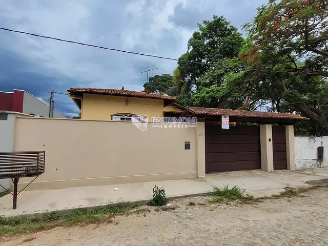 Casa com 360m² 3 quartos e 3 banheiros, à venda, no bairro Vila Maria Regina em Juatuba