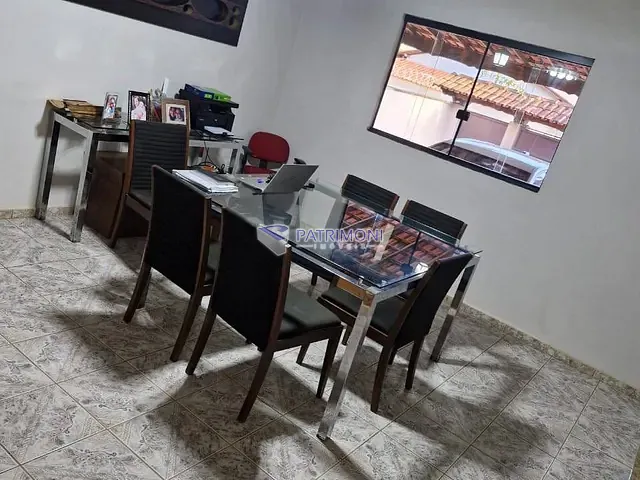 Casa com 360m² 3 quartos e 3 banheiros, à venda, no bairro Vila Maria Regina em Juatuba