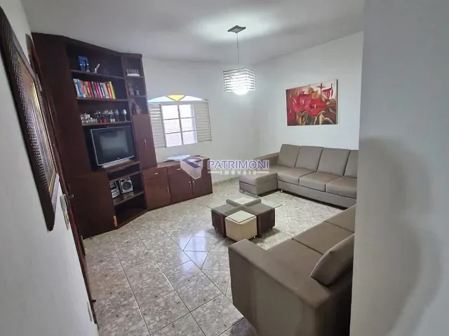 Casa com 360m² 3 quartos e 3 banheiros, à venda, no bairro Vila Maria Regina em Juatuba