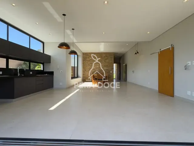 Casa com 450m² 4 quartos e 5 banheiros, à venda, no bairro Jockey Park II em Uberaba