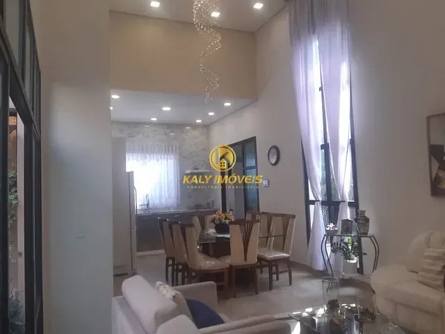 Casa com 300m² 3 quartos e 4 banheiros, à venda, no bairro Olímpico em São Caetano do Sul