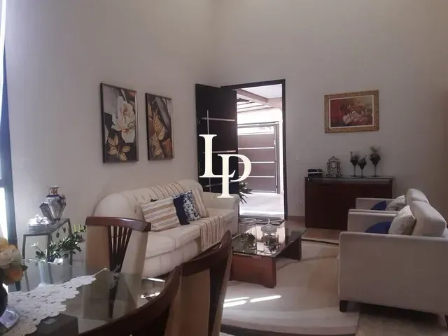 Casa com 300m² 3 quartos e 4 banheiros, à venda, no bairro Olímpico em São Caetano do Sul
