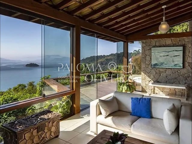 Casa 5 quartos e 5 banheiros, à venda, no bairro Frade (Cunhambebe) em Angra dos Reis