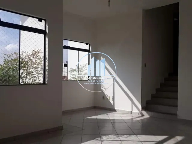 Casa com 200m² 3 quartos e 1 banheiro, à venda ou para alugar, no bairro Jardim Paraíso em Pouso Alegre