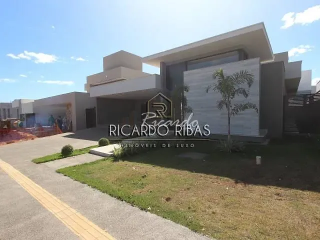 Casa com 496m² 4 quartos e 5 banheiros, à venda, no bairro Portal do Sol Green em Goiânia