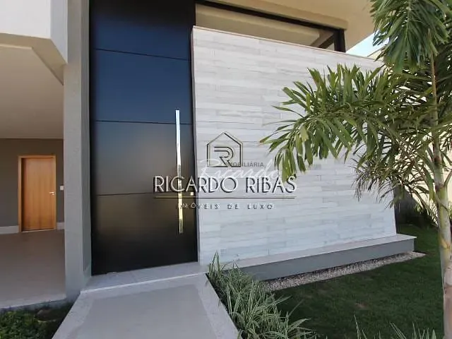 Casa com 496m² 4 quartos e 5 banheiros, à venda, no bairro Portal do Sol Green em Goiânia