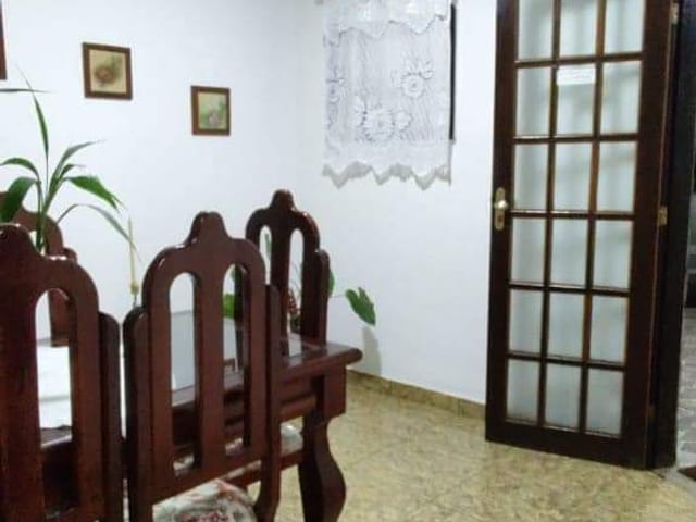 Casa com 170m² 3 quartos e 2 banheiros, à venda, no bairro Morin em Petrópolis