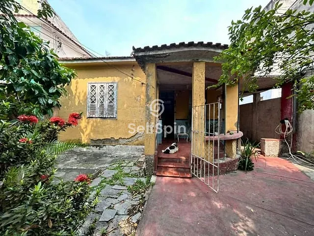 Casa com 360m², para alugar, no bairro Barreto em Niterói