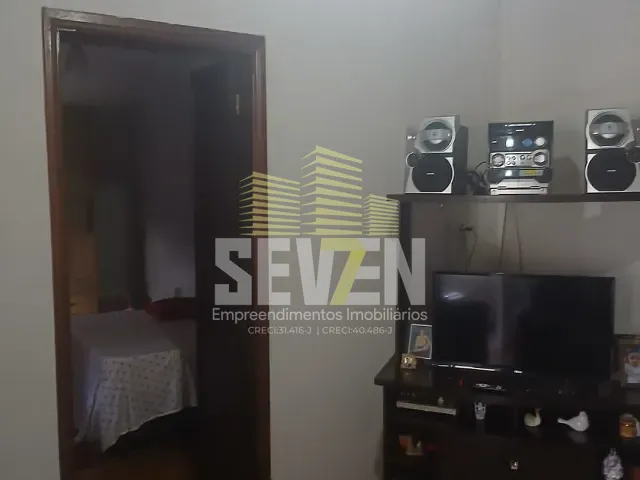 Casa com 330m² 5 quartos e 3 banheiros, à venda, no bairro Vila Nova Santa Luzia em Bauru