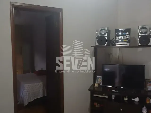 Casa com 330m² 5 quartos e 3 banheiros, à venda, no bairro Vila Nova Santa Luzia em Bauru