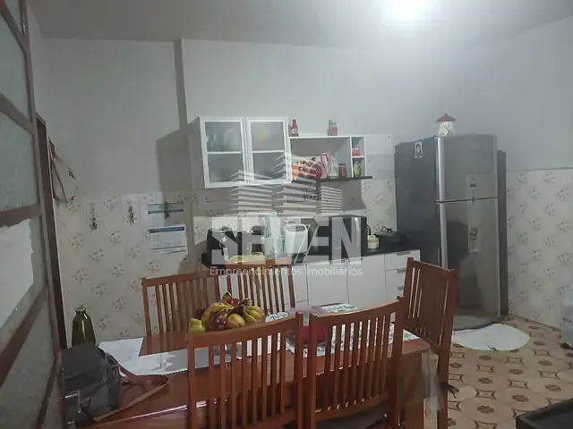 Casa com 330m² 5 quartos e 3 banheiros, à venda, no bairro Vila Nova Santa Luzia em Bauru