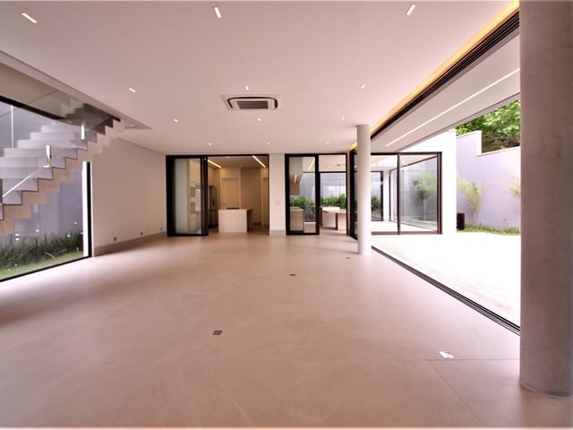 Casa com 569m² 5 quartos e 6 banheiros, à venda, no bairro Tamboré em Barueri