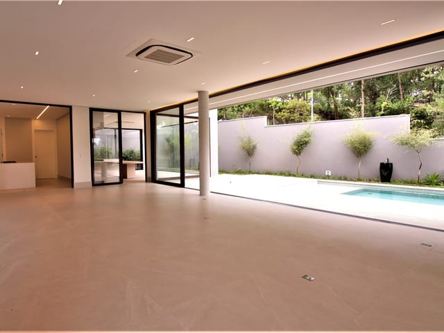 Casa com 569m² 5 quartos e 6 banheiros, à venda, no bairro Tamboré em Barueri