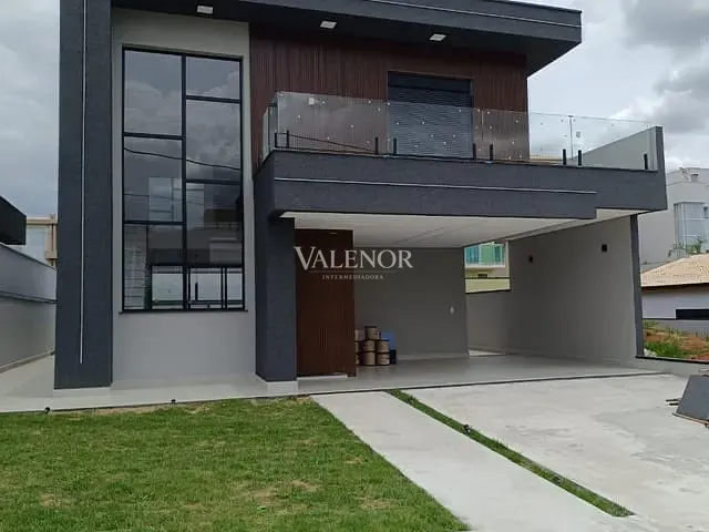 Casa com 300m² 3 quartos e 4 banheiros, à venda, no bairro São Venancio em Itupeva