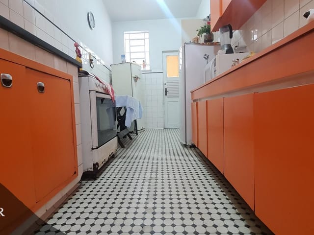 Casa com 294m² 3 quartos e 3 banheiros, à venda ou para alugar, no bairro Ramos em Rio de Janeiro