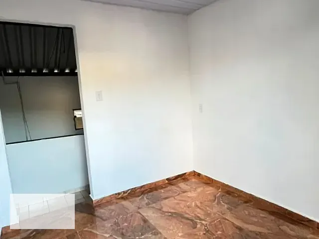 Casa 2 quartos e 2 banheiros, para alugar, no bairro Santo Antônio em Santos Dumont