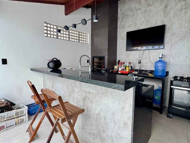 Casa 3 quartos e 3 banheiros, à venda, no bairro 0 em Itaperuna