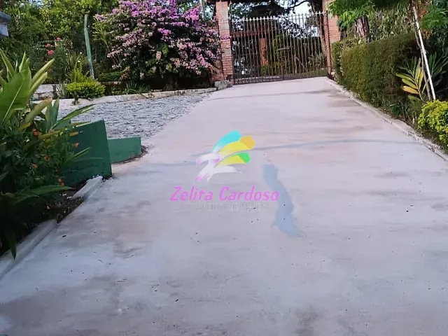 Casa com 6570m² 3 quartos e 3 banheiros, à venda, no bairro Vale do Ipê Amarelo (Melo Viana) em Esmeraldas